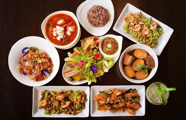 Chalong Thai Restaurang & Bar