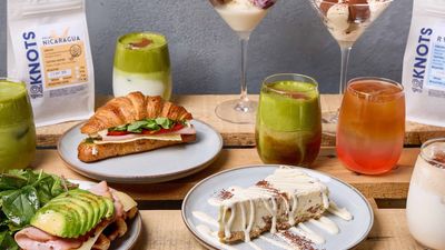 12 Knots Coffee Roasters Café