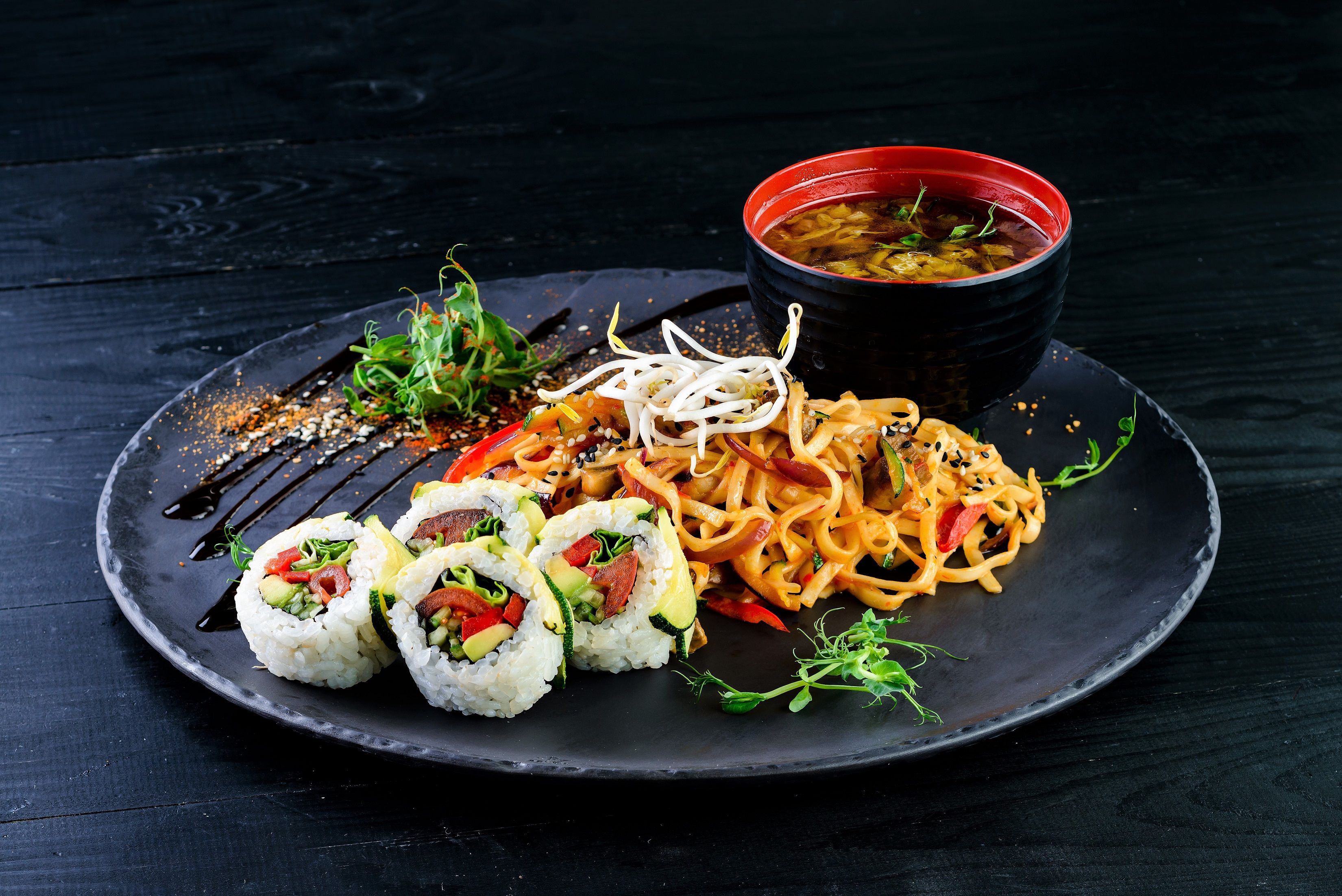 Akie - sushi och wok vendor logo