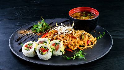 Akie - sushi och wok