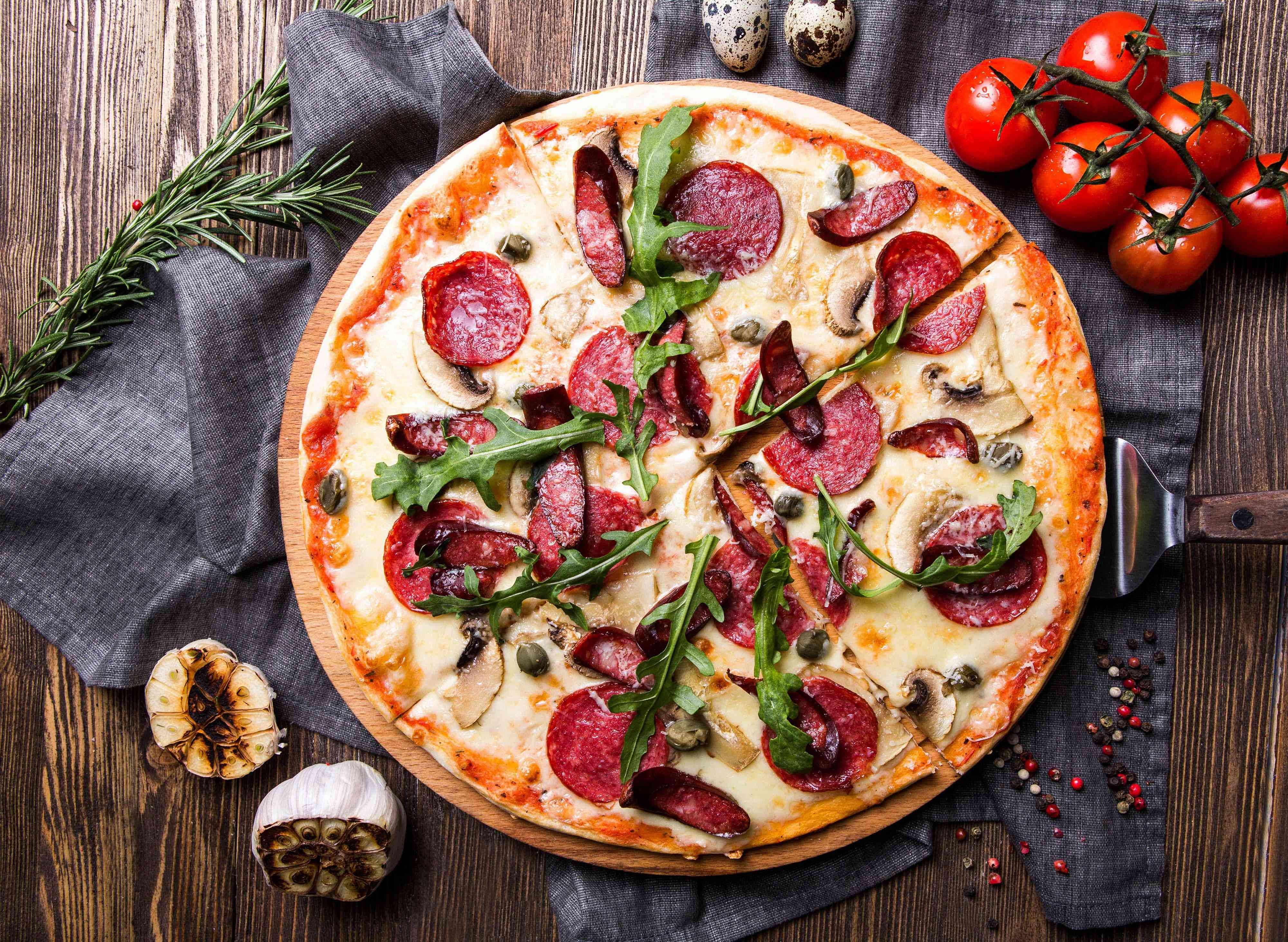Sthlm kebab och pizza vendor logo