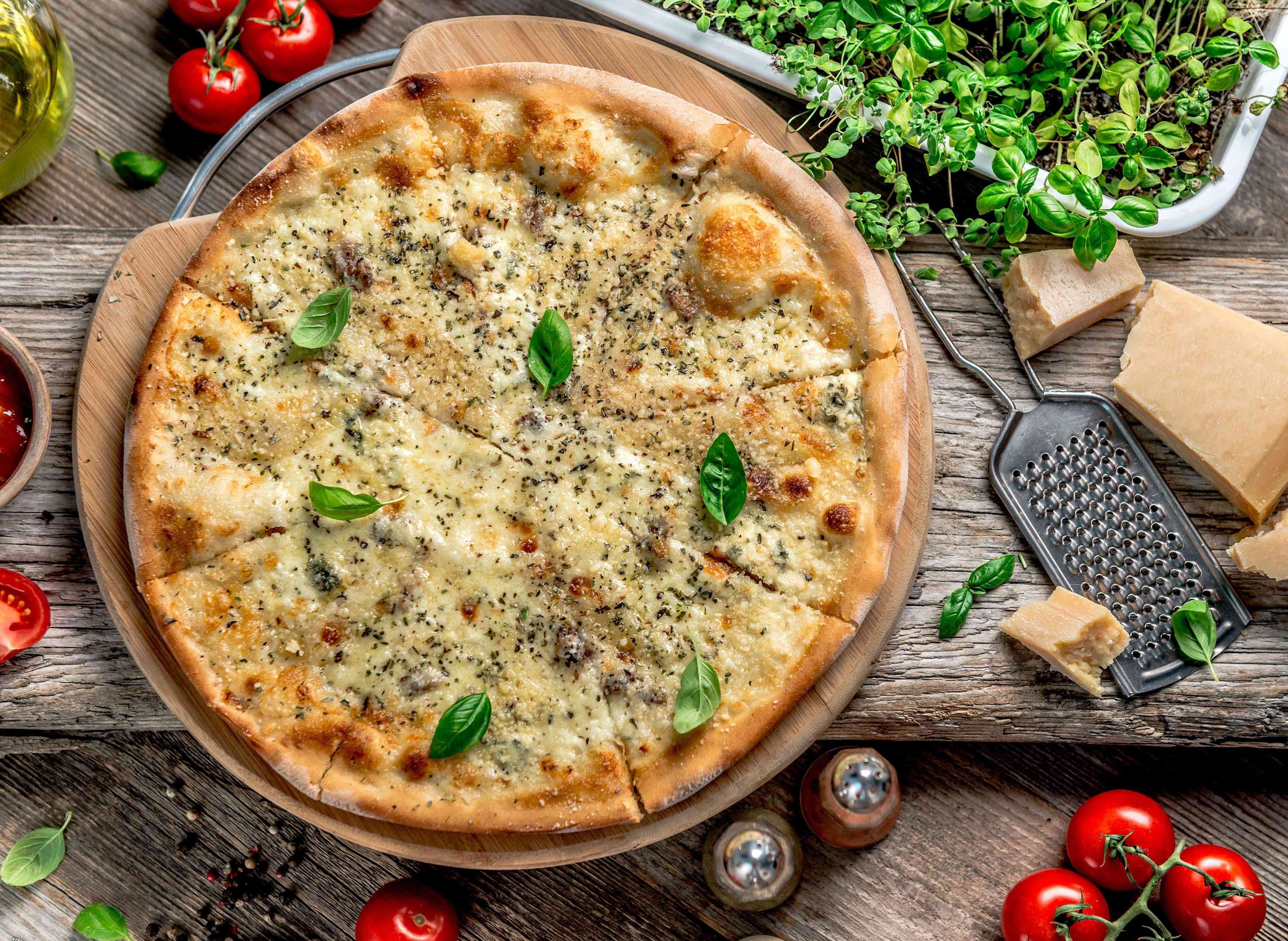 Pizzeria Mafezs meny Beställ online i Luleå foodora