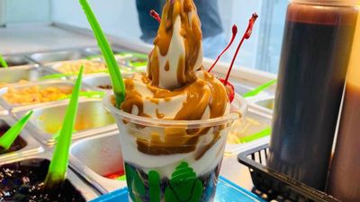 Hielo Froyo Cafe - LRT Vito Cruz