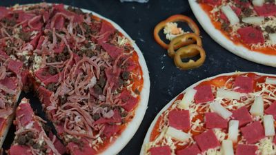 Raymund's Regular Pizza - Rizal Avenue