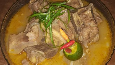Carlisle's Bakachong and Bulalo - Neptune Street