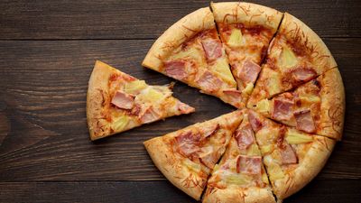 JB's Pizza Hub - LCC Mall 2