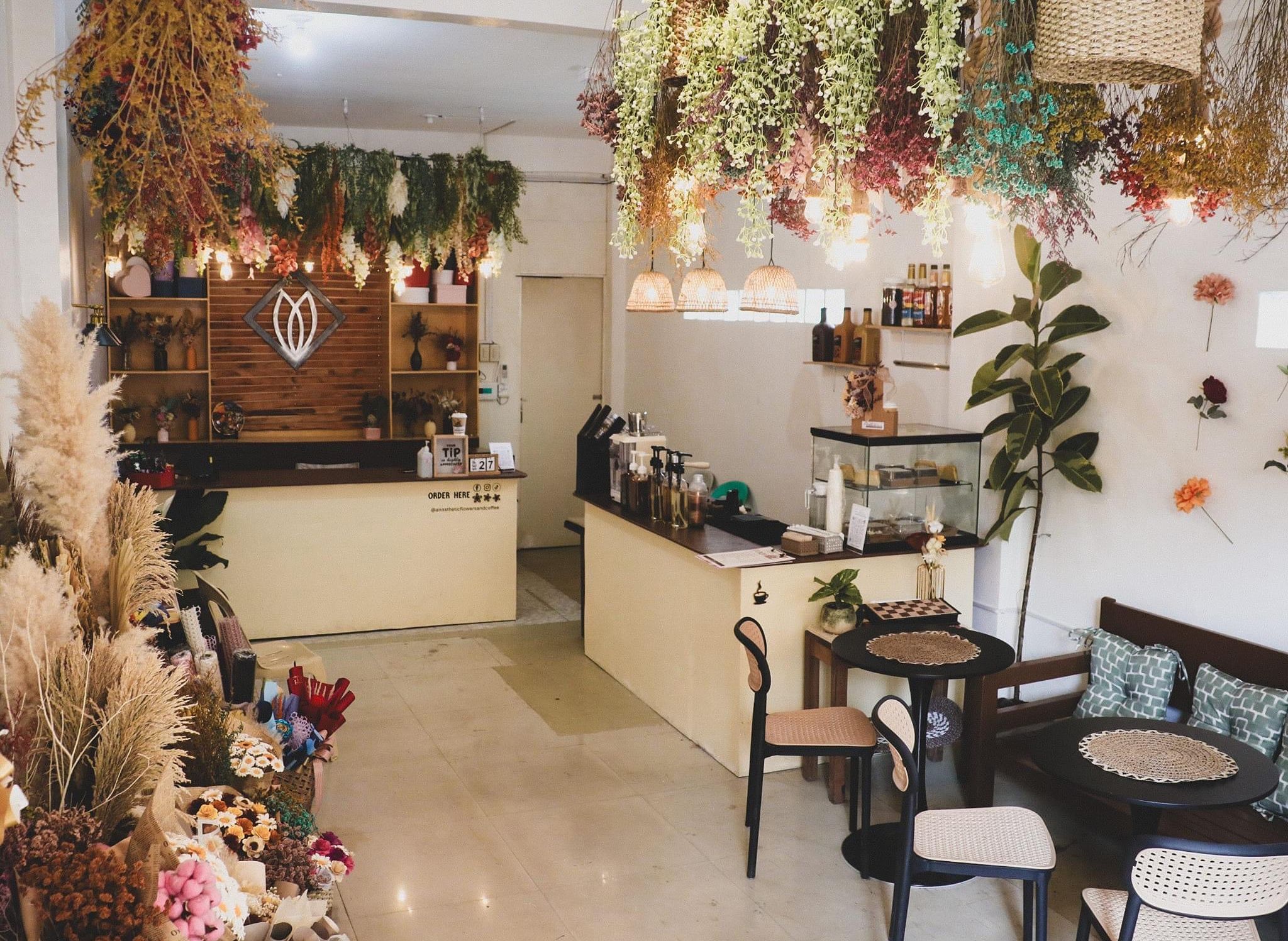 Annsthetic Flowers and Coffee vendor logo