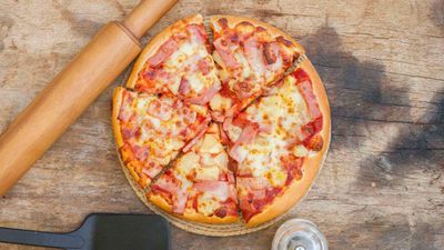 Mojinos Pizza - Mandaluyong