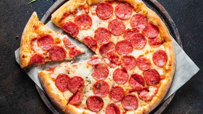 Munifico Pizzeria - Kalye Kuxina