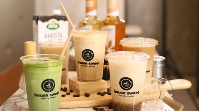 House Sweet Coffee & Pastry - Tandang Sora Avenue