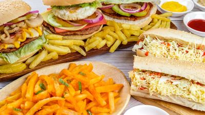 Kumpleto Burger - Guagua