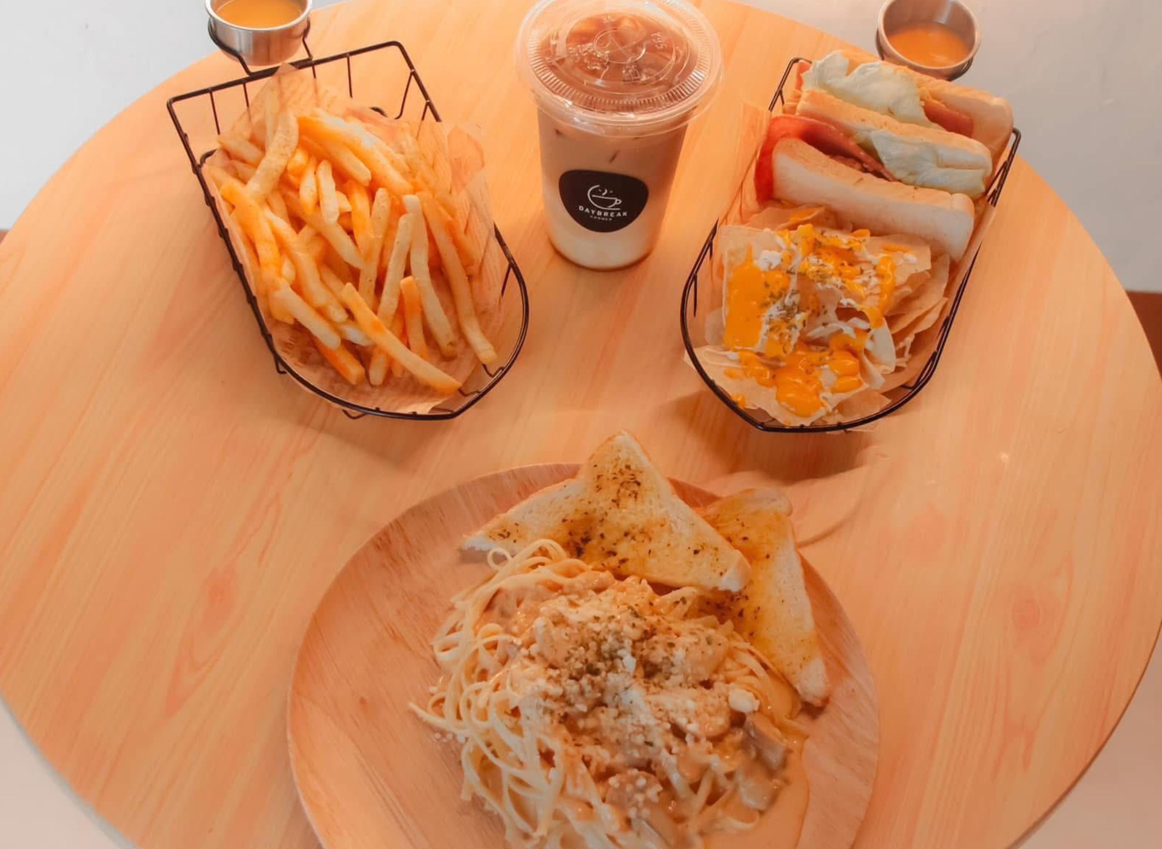 DayBreak Corner - Quirino St vendor logo