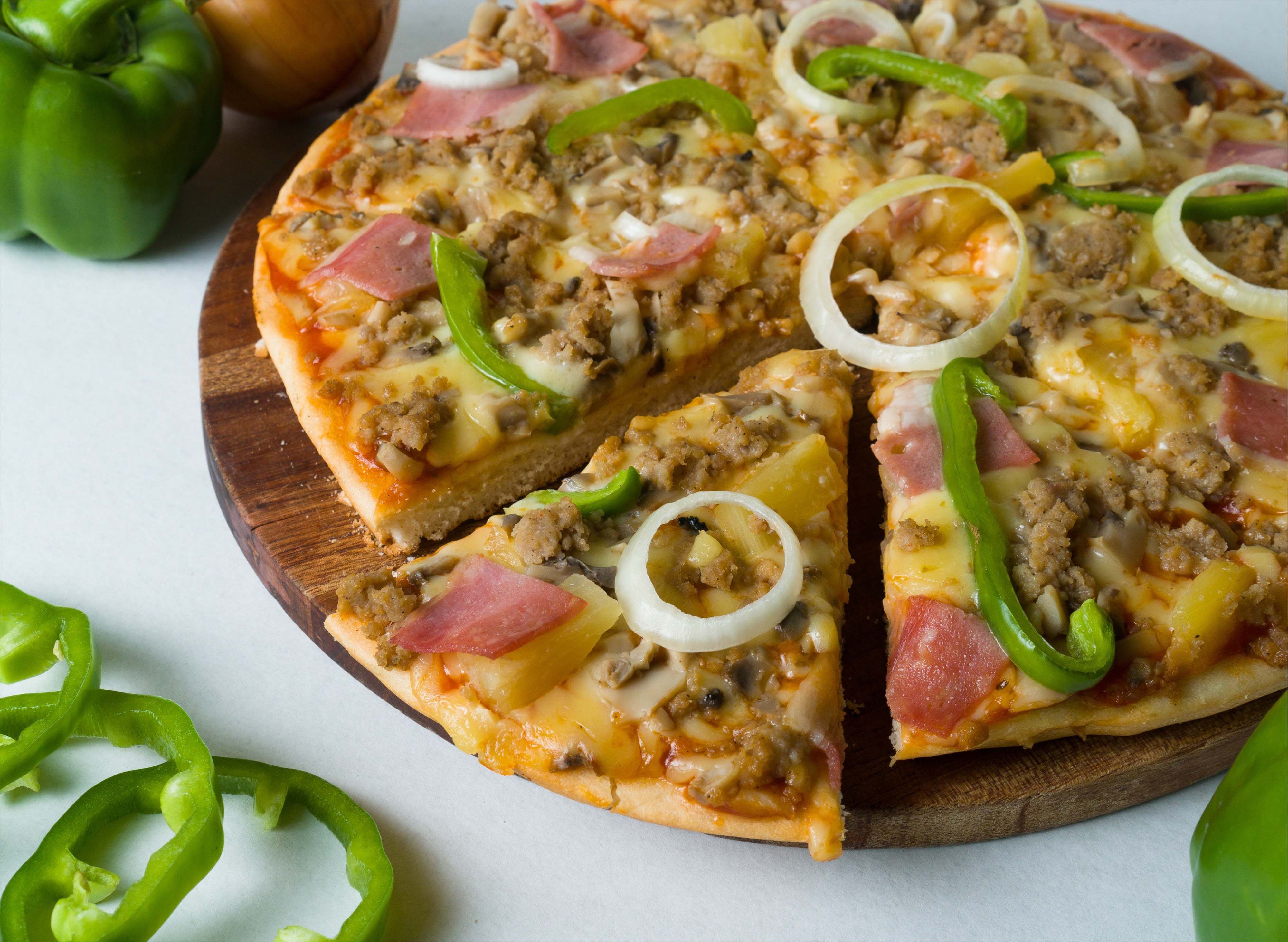 Ella's Pizza menu delivery Order food online foodpanda