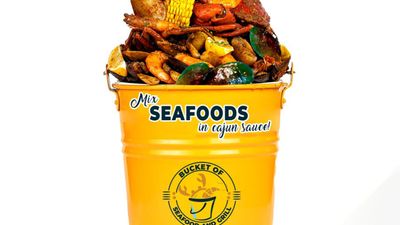 The Seafood Bucket - Tres de Mayo