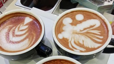 FROZZIYO & XL COFFEE SHOP