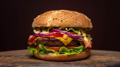 D' Alley Burger - Dionisio Alley