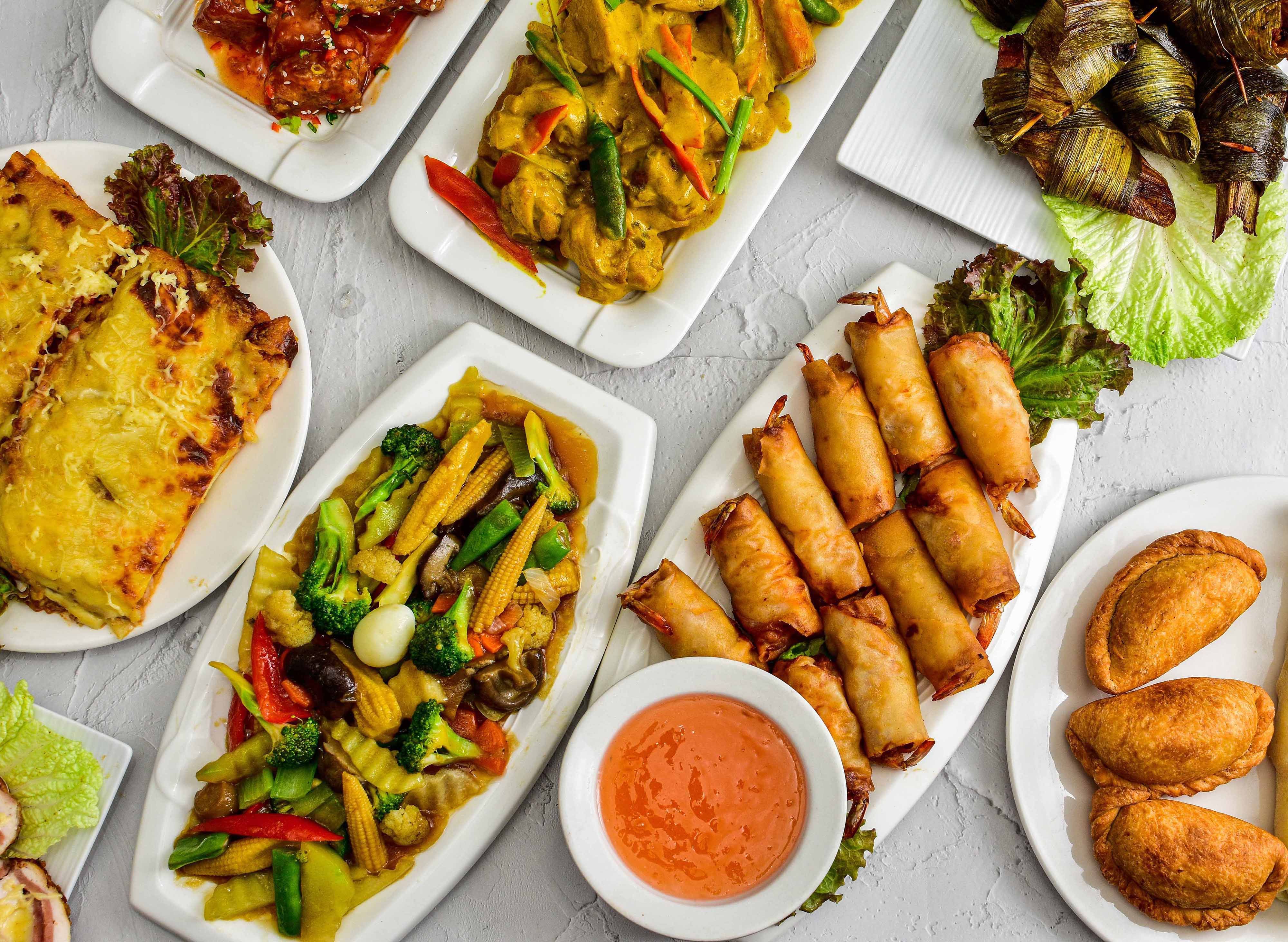 Ma. Lina Catering Services - F Llamas Street vendor logo