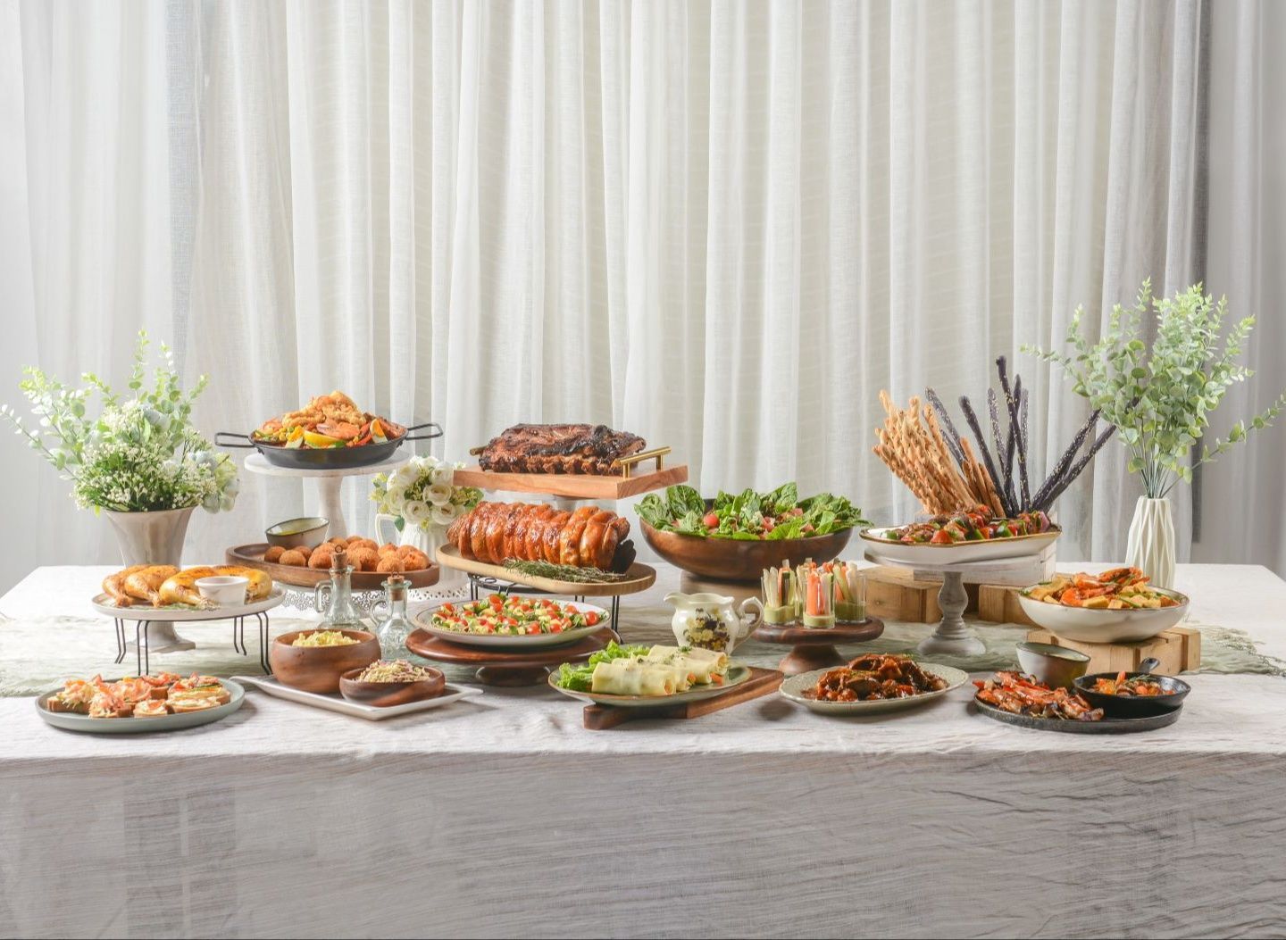 Comedor by Miguel & Maria vendor logo