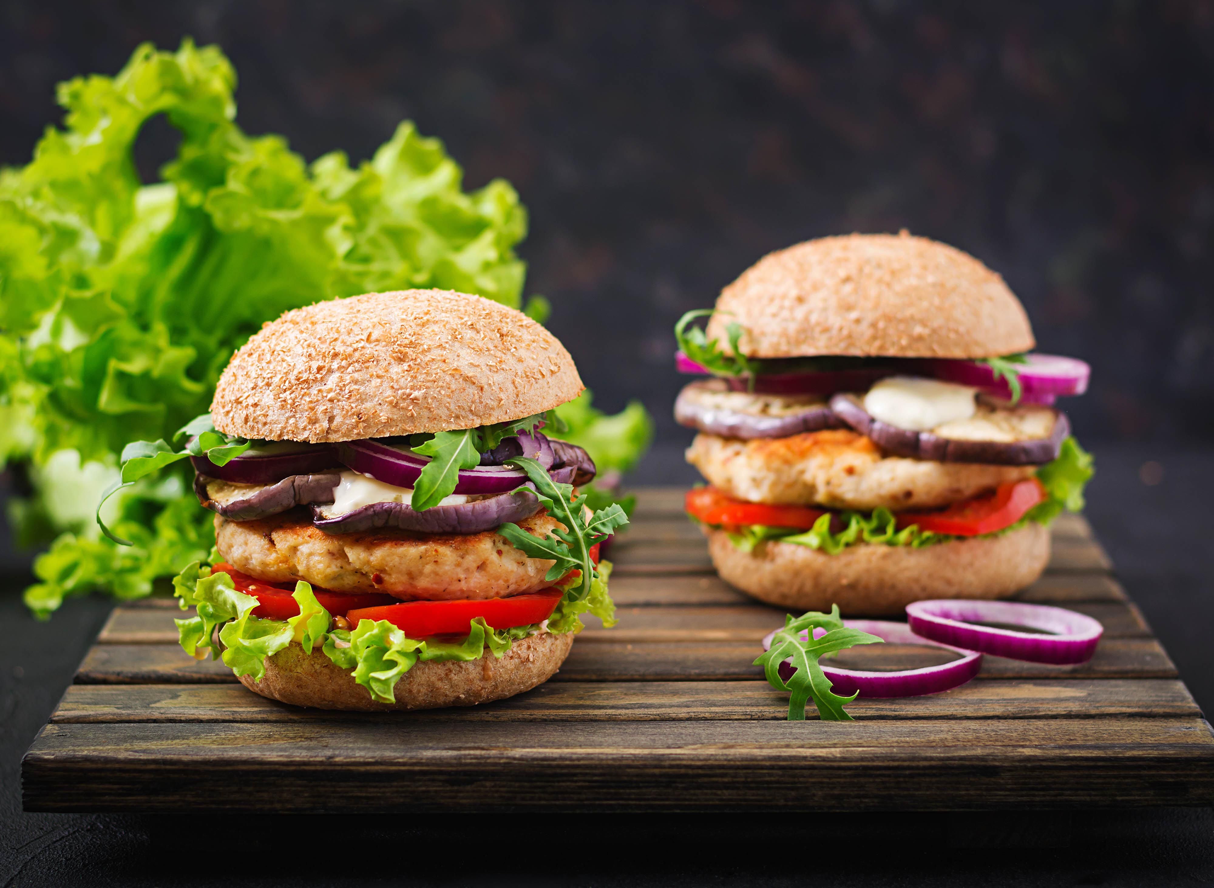 Love Burgers - Mola Street vendor logo