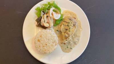 Ricardo's Coffee + Classic Cuisine - Amadeo