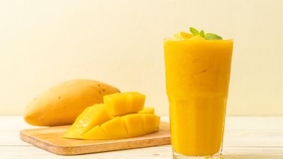 ShakeRush Fruit Shake Kiosk