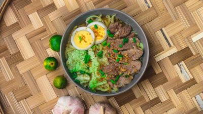 Kuya Rey's Batangas Lomi And Pancit - La Fuente
