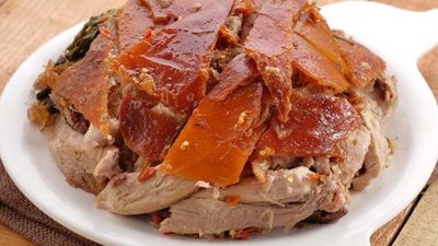 Worth Eat Lechon Corner - Bonifacio Street
