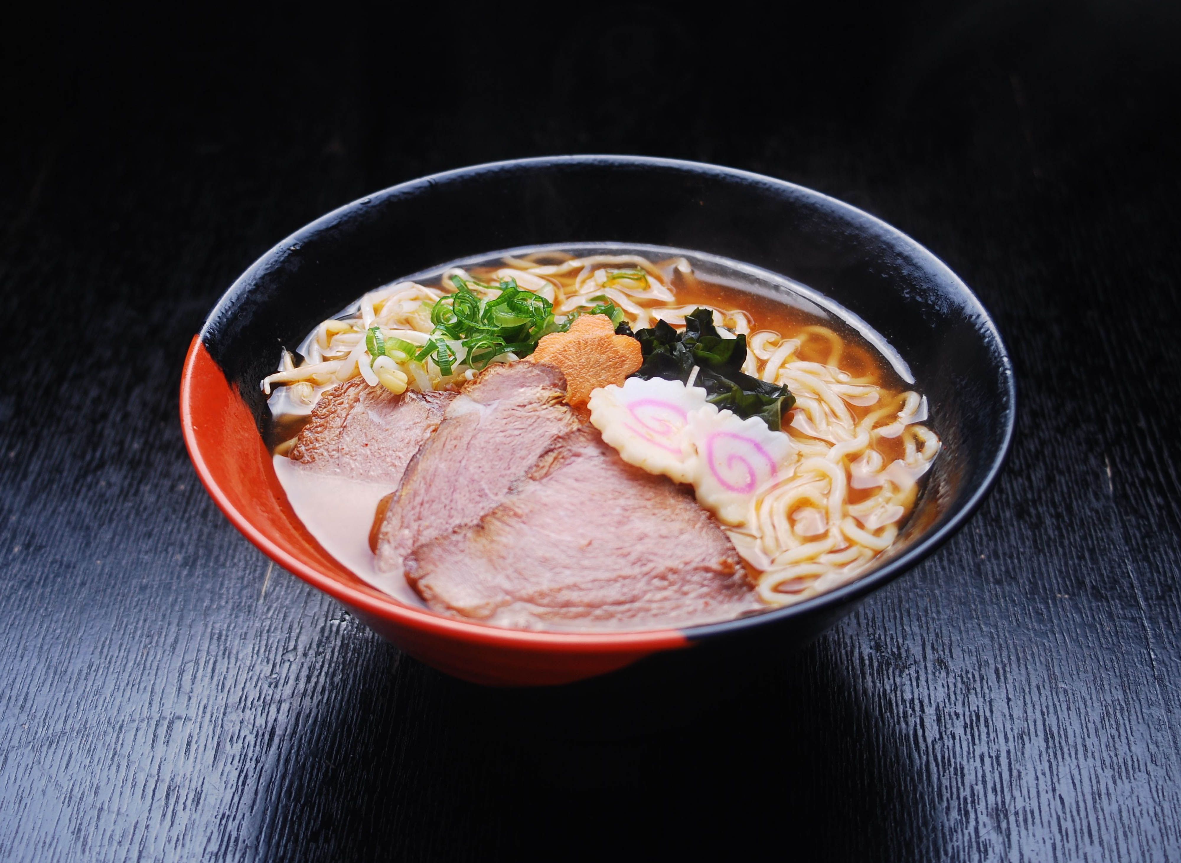 Tomono Kissa - Leviste Street vendor logo
