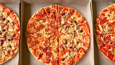 Kowenion Pizza House  - Mintal
