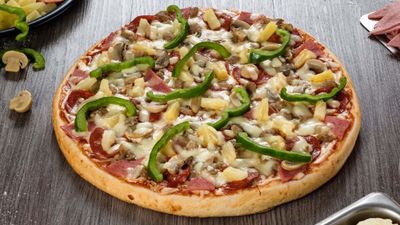 Lots'a Pizza - CayPombo