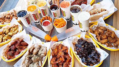 New York Buffalo Brads Hot Wings - Shell Banilad