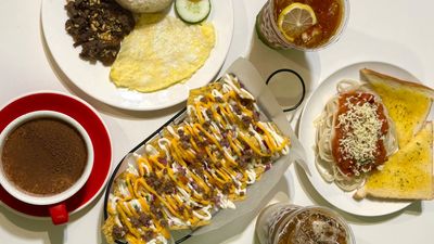 MoonOver Cafe - Kawit