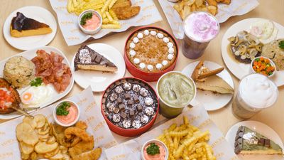 Luxcious Cafe - Bonifacio