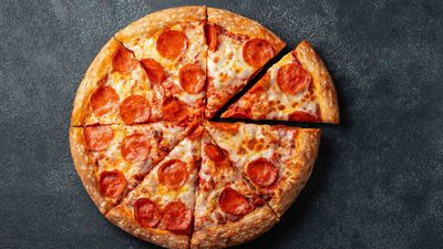 Eat Pizza - Santa Ana Manila