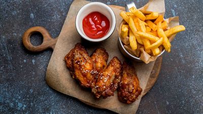 It's Wings Day - Putik