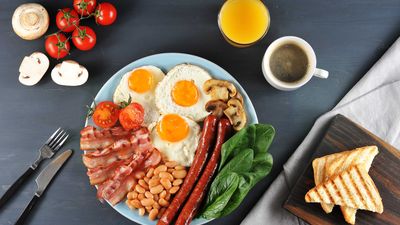 Super Heroverse Cafe - Golden Pine Hotel