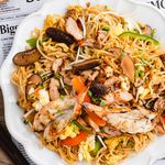 Sauteed Curry Noodles with Shrimps & Bean Sprouts