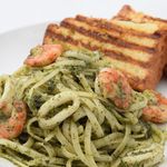 Linguine in Pesto Sauce with Seafood