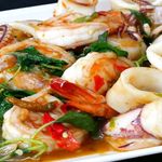 Stir Fried SEAFOOD With Holy Basil (3PAX)
