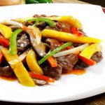 Sliced Beef With Mango