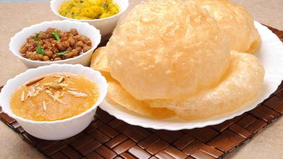 Master Haroon Halwa puri & Soup Corner