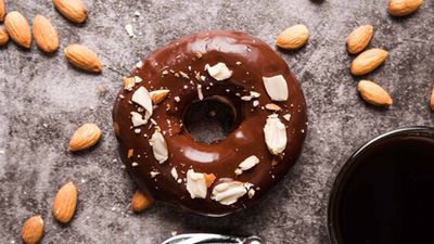 Royal Donuts - Commercial Market