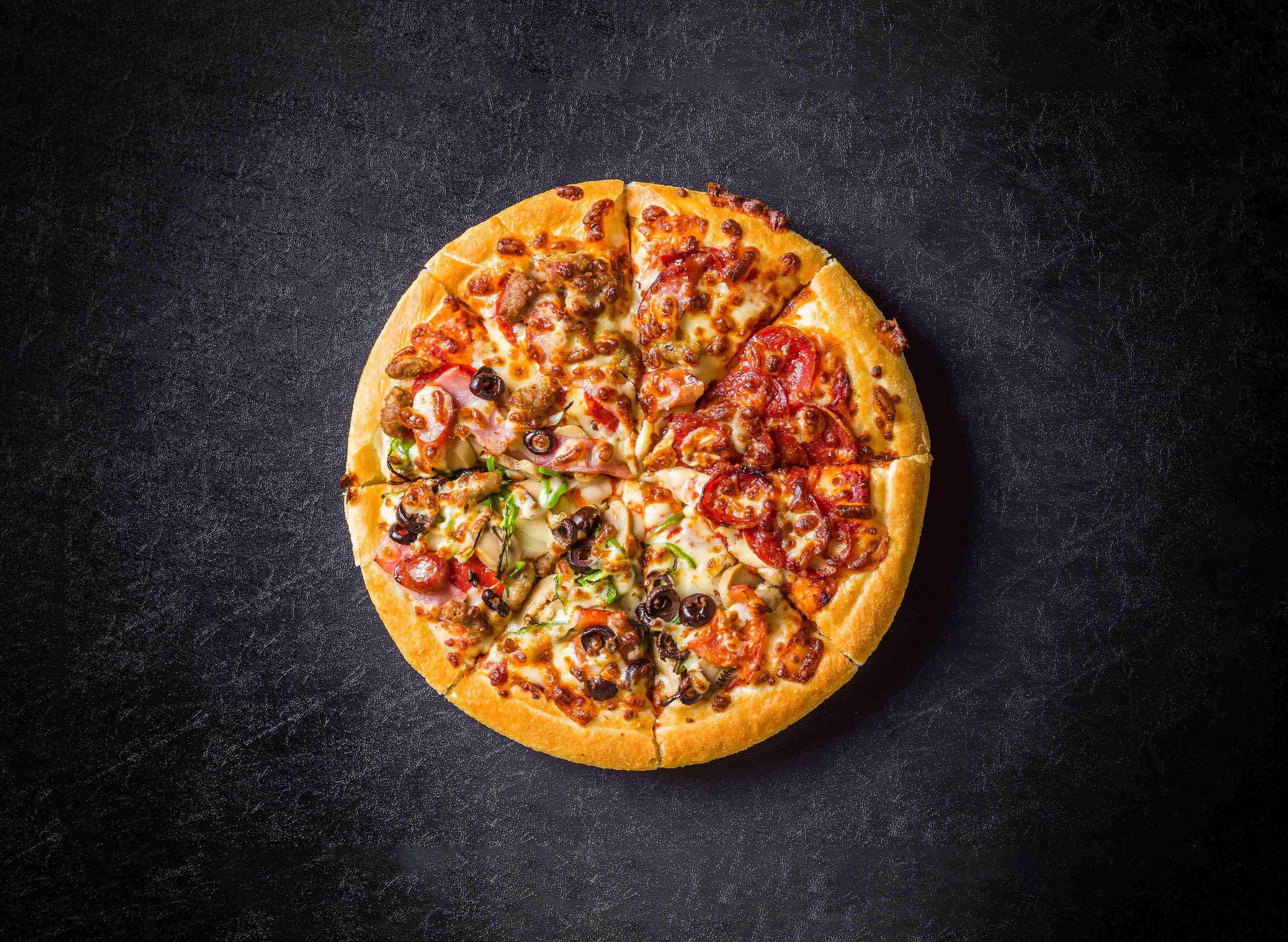 The Golden Bites Pizza vendor logo