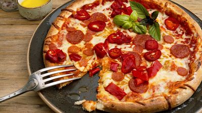 International Pizza - Qasim Market