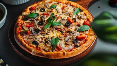 Crustique Neapolitan Pizza - Gulburg