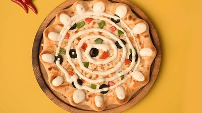 Tandoori Live Tikka Pizza