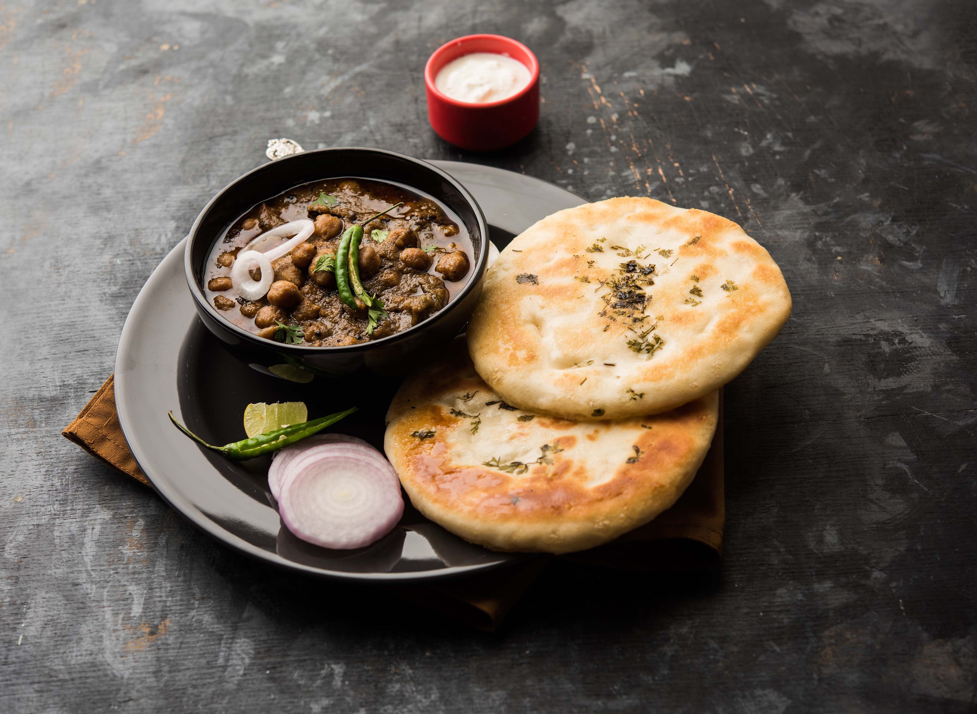 Naan with Chanay