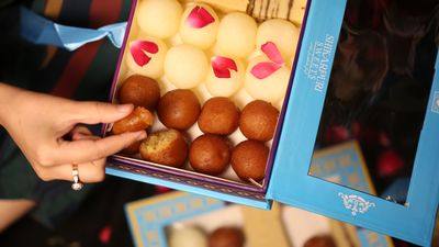 Shikarpuri Sweets - 6th Road