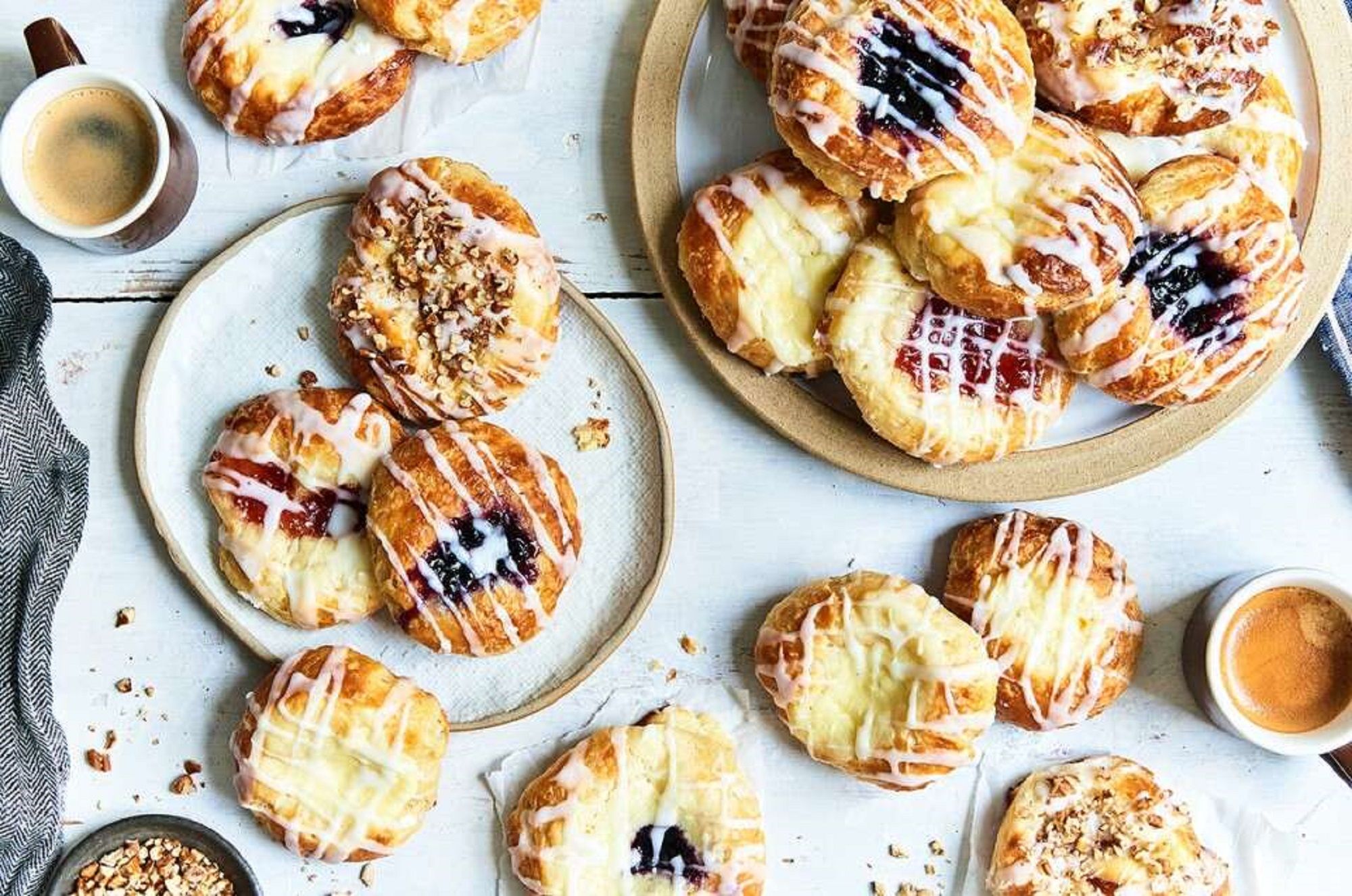 булочка. булочка спит. печенье сон. аппетитная выпечка. к чему снятся булочки.