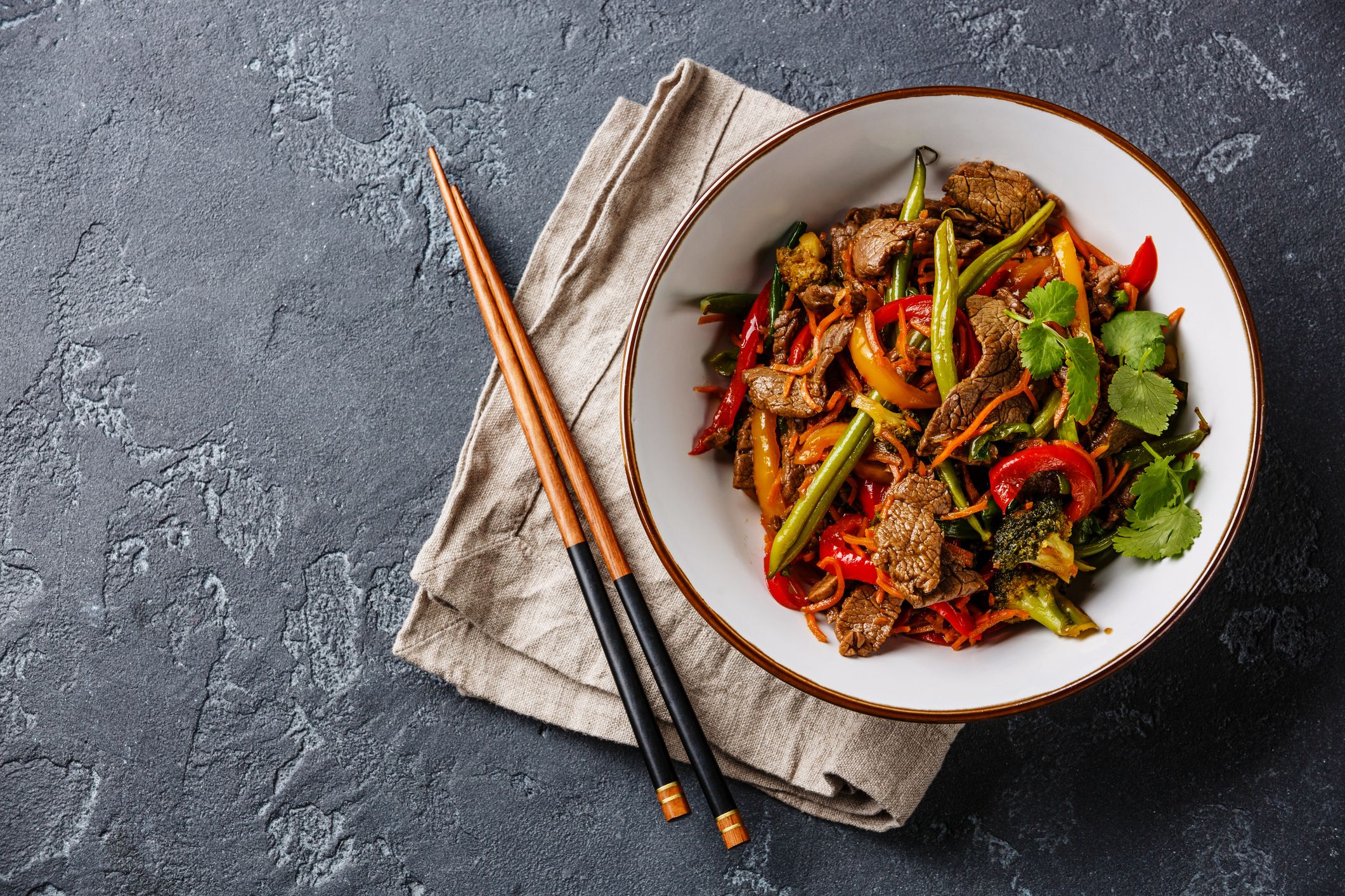 Fire Wok Lippulaiva kotiinkuljetettuna kaupungissa Espoo | foodora